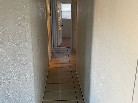 3rd image of 736 Mercedes Ave