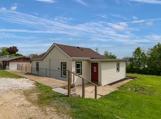 1023 2nd St, Princeton, IA 52768