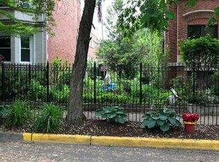 830 S Oakley Blvd, Chicago, IL 60612