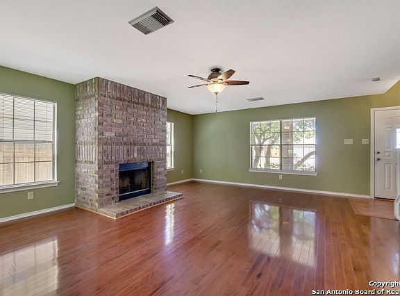 3rd image of 2712 Westover Cir