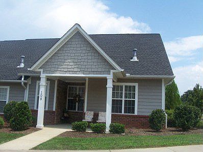 1st image of 108 Henrys Glen Dr