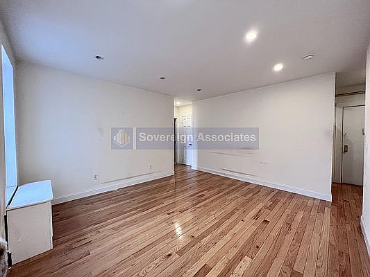 3rd image of 400 Fort Washington Ave APT 6D