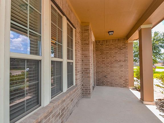 4th image of 2421 Quiet Arbor Ln