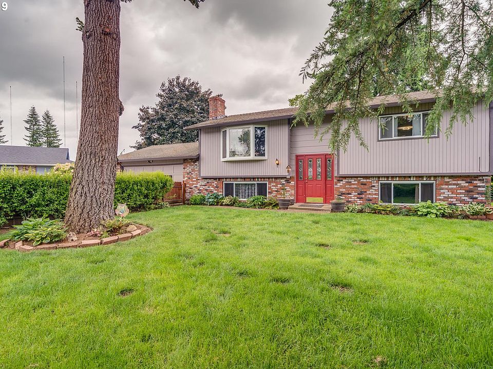 1st image of 15007 NE 35th Cir