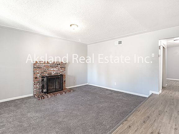 3rd image of 883 El Capitan Ave