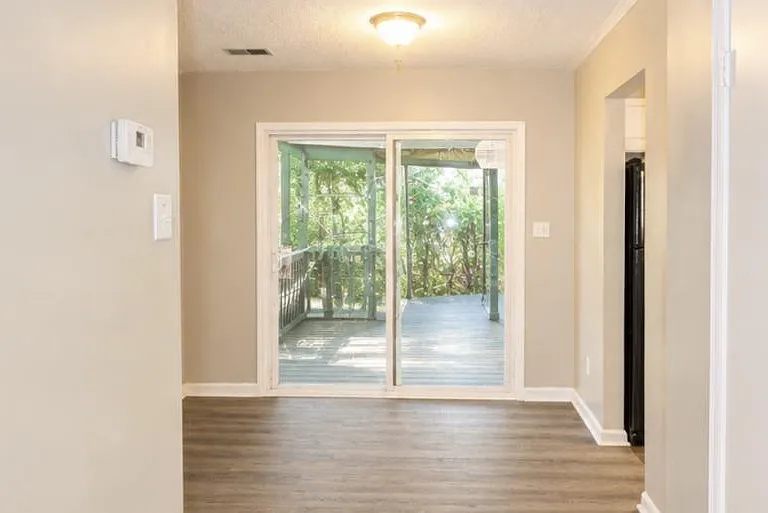 5140 Highpoint Rd #19 — Photo 4