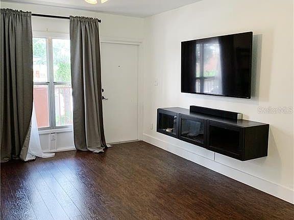 3rd image of 1100 Delaney Ave APT E23