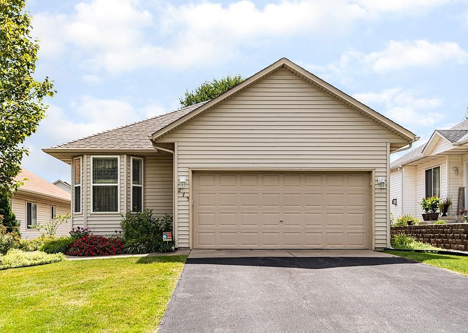1st image of 279 Blue Heron Ln