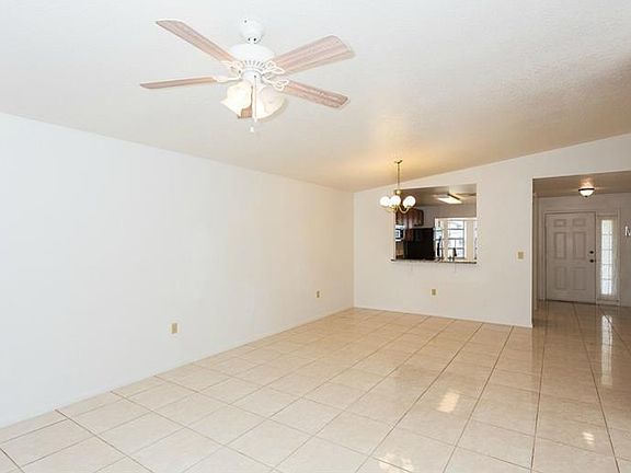 4th image of 2742 Montego Bay Blvd