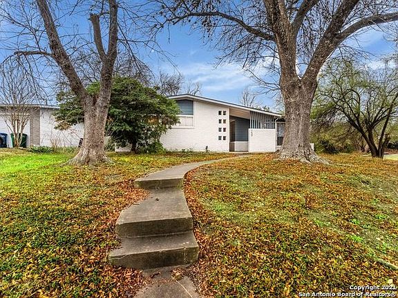 2nd image of 150 Mountridge Dr