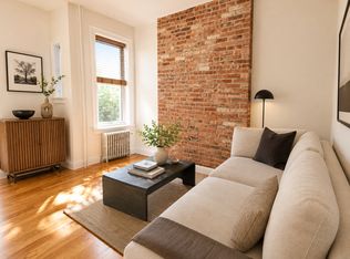 250 Broome St APT 10A, New York, NY 10002