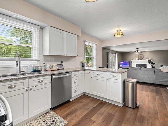 4th image of 4177 Sequoia Dr