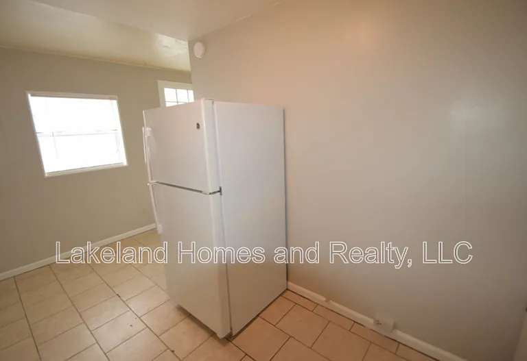 1213 W Patterson St — Photo 6