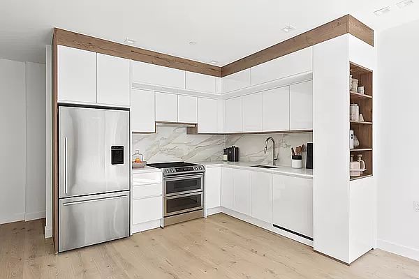 1st image of 676 Halsey St #1