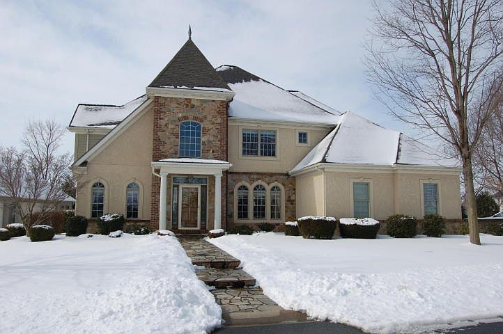 1st image of 642 Goose Neck Dr