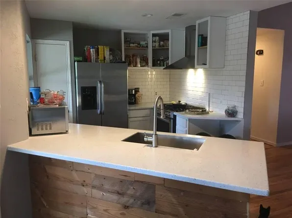 630 W Canty St APT B6, Dallas, TX 75208