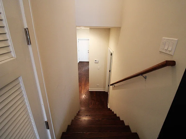 HIGHPOINT Albany Park on Montrose — Photo 30