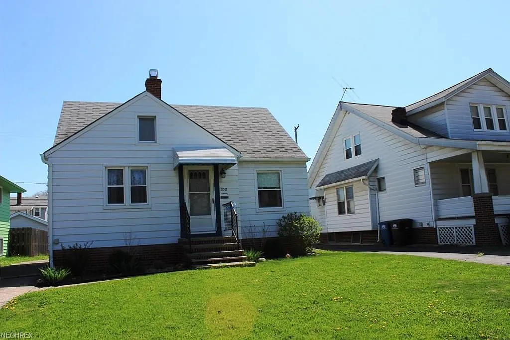 2047 Ferndale Ave photo 1