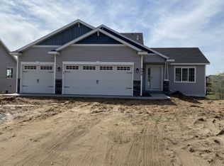 905 10th Ave NE, Rice, MN 56367