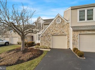 1004 Birdie Ln, Doylestown, PA 18901