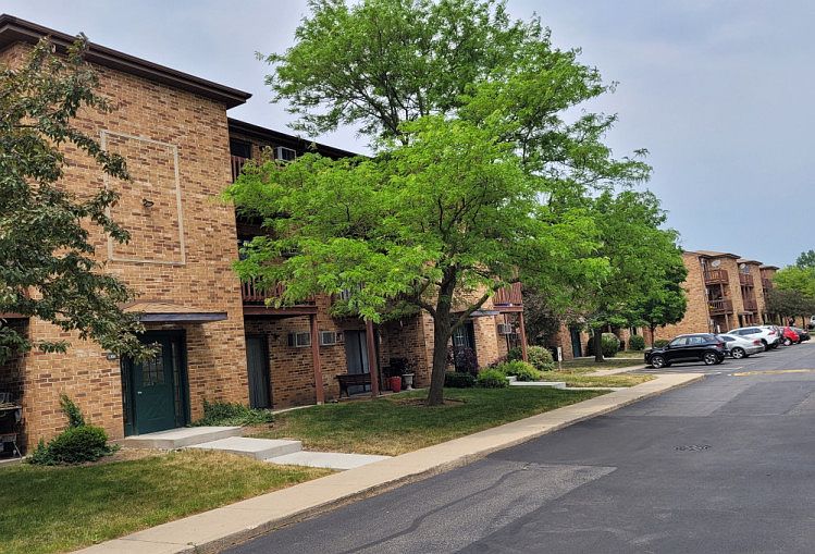 1st image of 1304 N Geneva Dr APT 3A