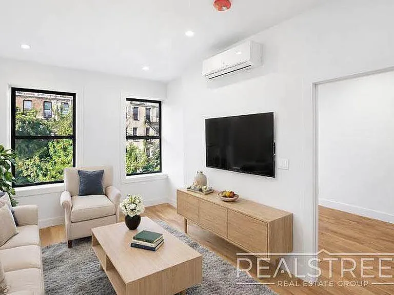 259 N 7th St #3F — Photo 2