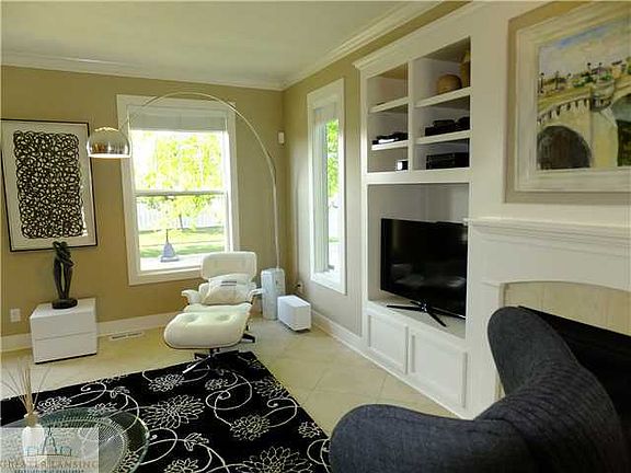 5th image of 615 E Buteo Dr