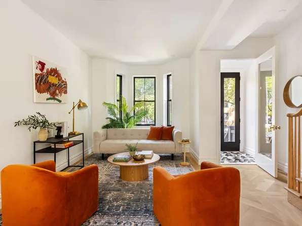 174 Hall Street image 1 of 13