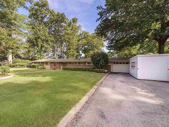 3rd image of 714 Shannon Dr