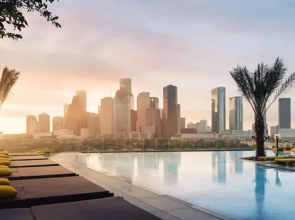 1711 Allen Pkwy #1703, Houston, TX 77019