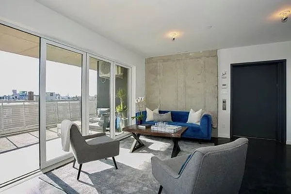 Rented by EXR | media 21