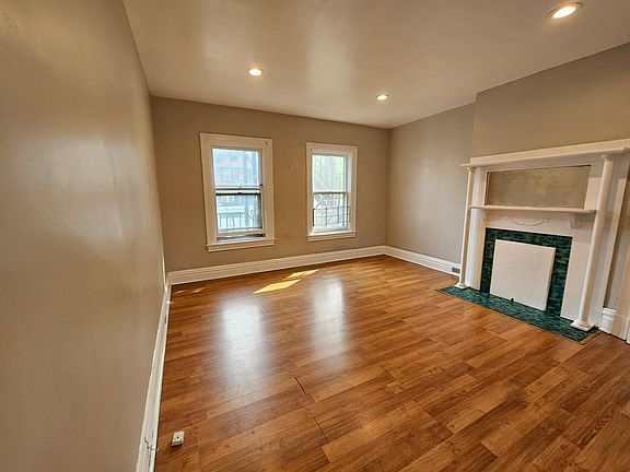 5th image of 5435 Baywood St Floor 2