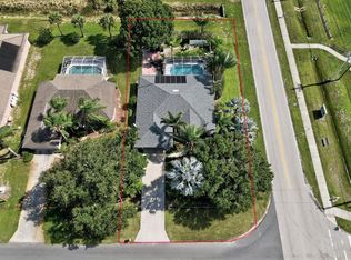 498 Tulip Dr, Sebastian, FL 32958