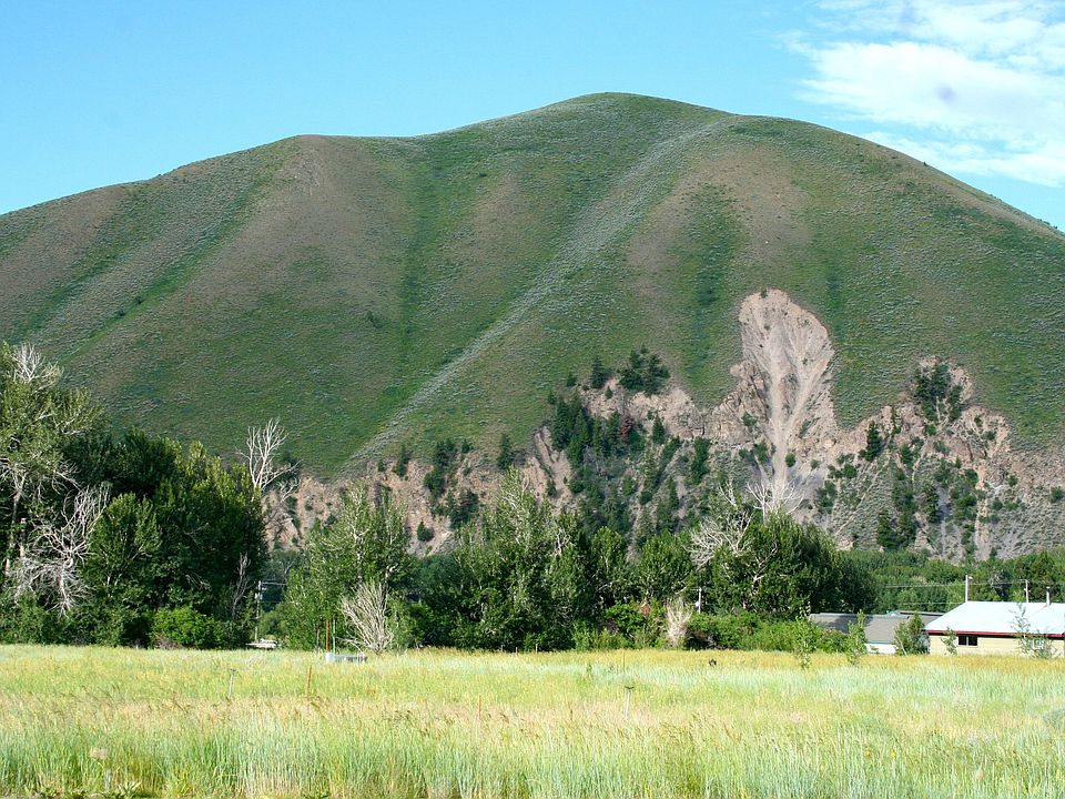 Della Mountain View