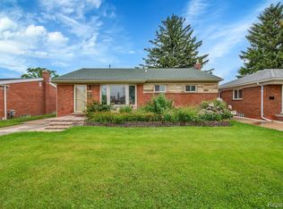17969 Marquette St, Roseville, MI 48066