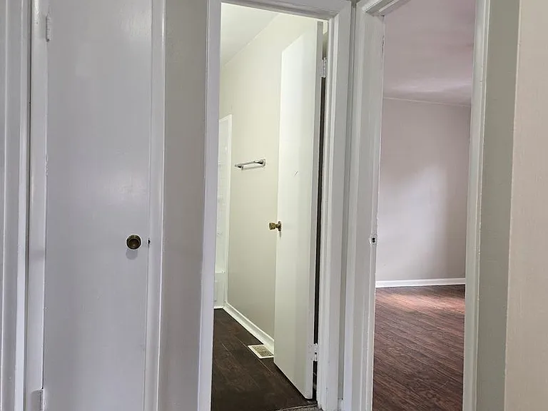 5602 Banbury Ct — Photo 24