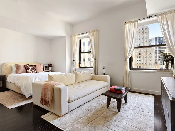 20 Pine St APT 2404, New York, NY 10005