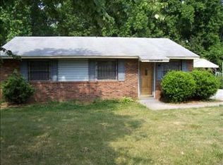 2208 Acorn Rd, Greensboro, NC 27406