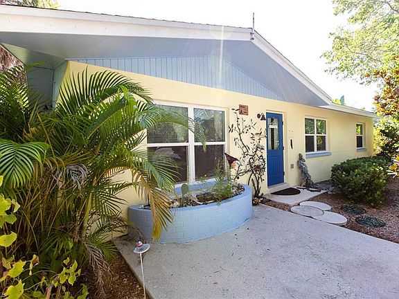 2nd image of 1356 Jamaica Dr