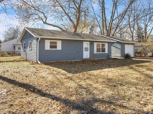 1813 Greendale Dr, Champaign, IL 61821