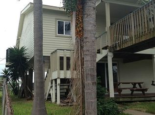 670 Warsaw St, Bayou Vista, TX 77563