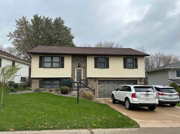478 Tamarack Ct, Dubuque, IA 52003