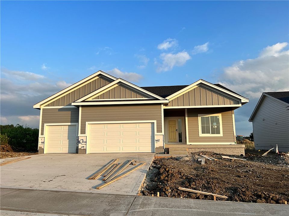 1st image of 406 E Vista Lake Ave
