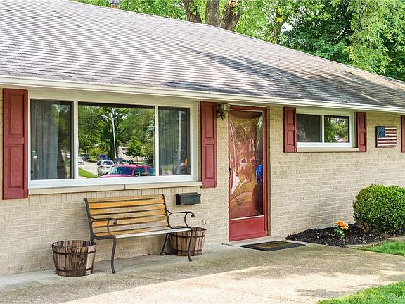 5th image of 4925 Rexwood Dr