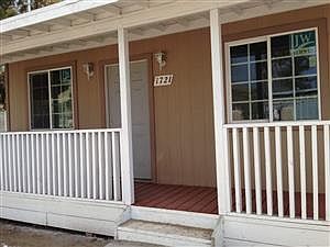 2nd image of 1721 Commercial St