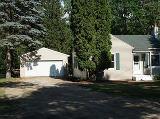 1110 W Stoll Rd, Dewitt, MI 48820