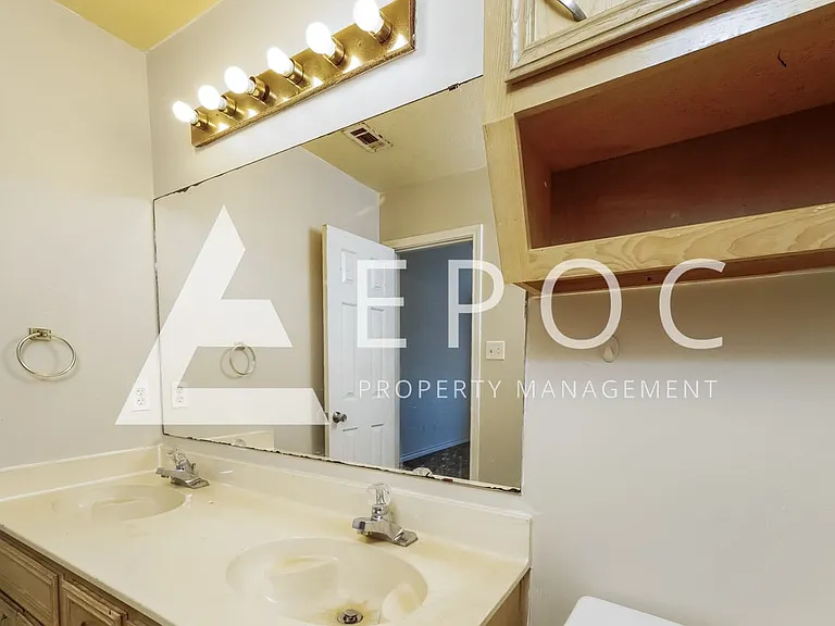 2507 Lain Dr — Photo 13