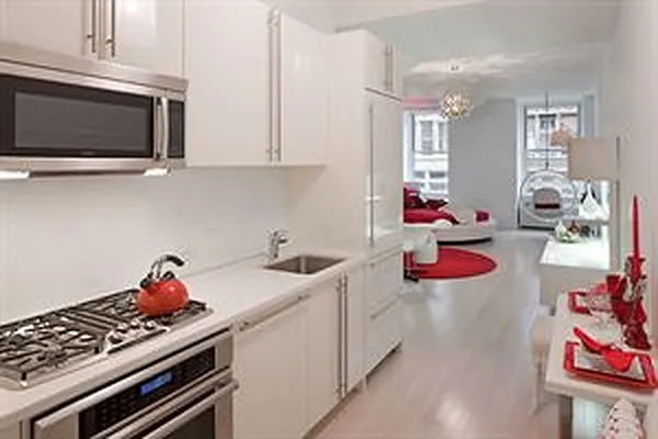 Sold by Douglas Elliman | media 27