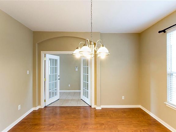 4th image of 517 Dinge Bay Dr