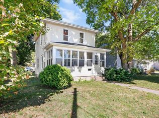 464 W Whitewater St, Whitewater, WI 53190